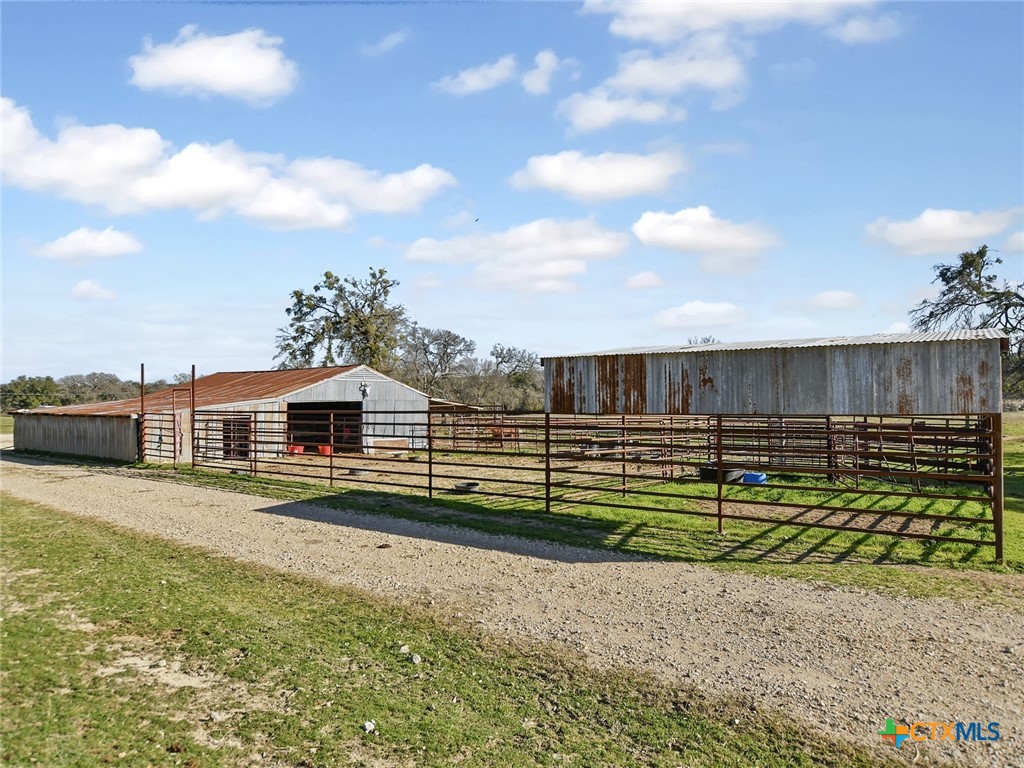 20949 Firefly Road Property Photo 17