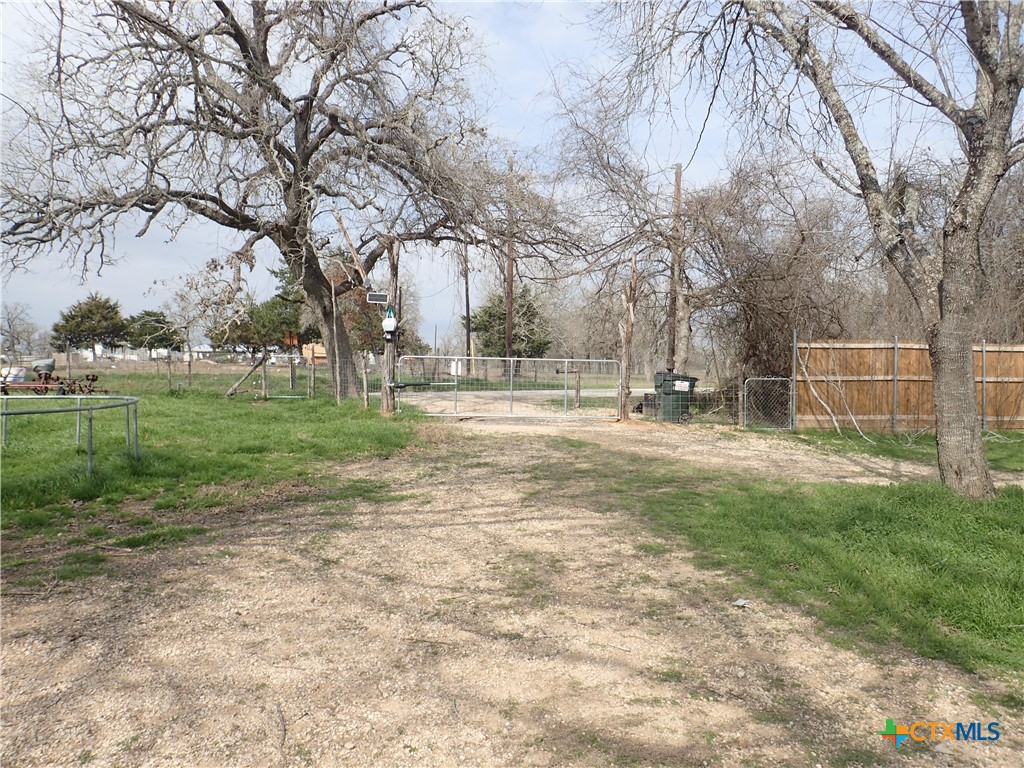 336 Boulder Lane Property Photo 3