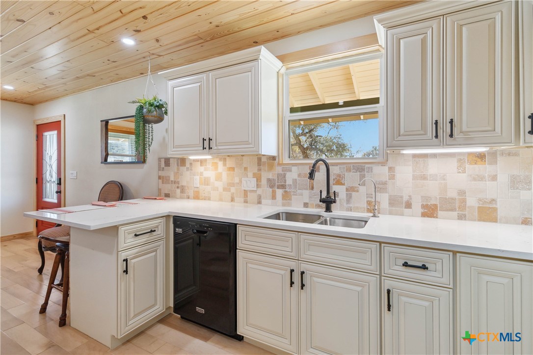 165 Mari B Drive Property Photo 15