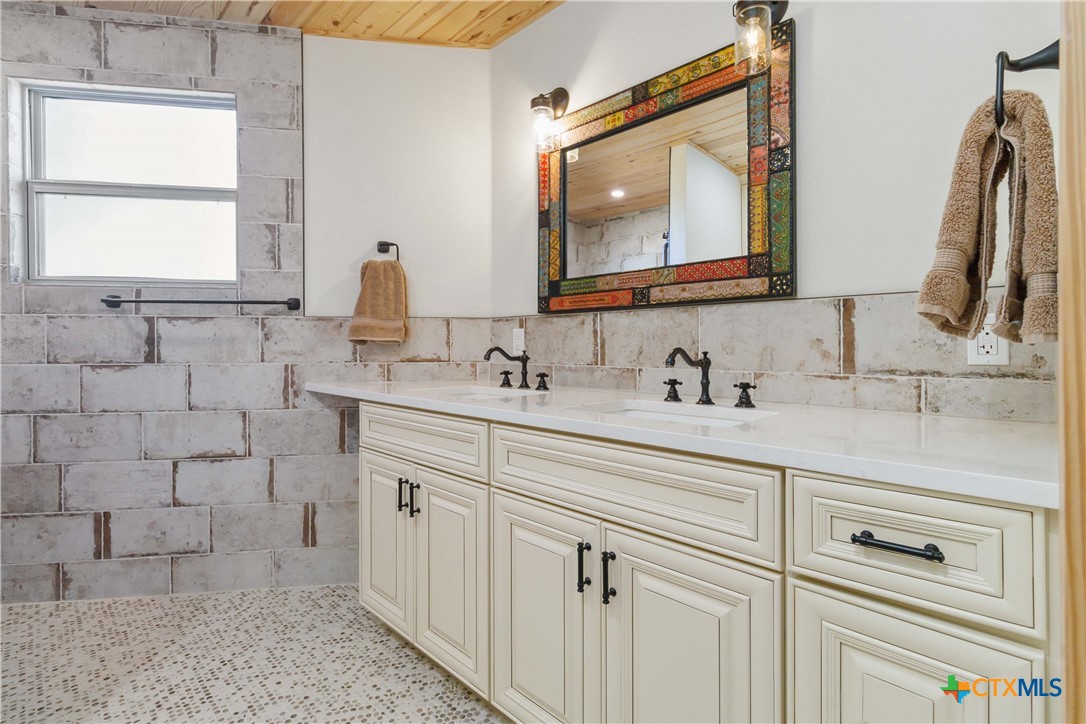 165 Mari B Drive Property Photo 28