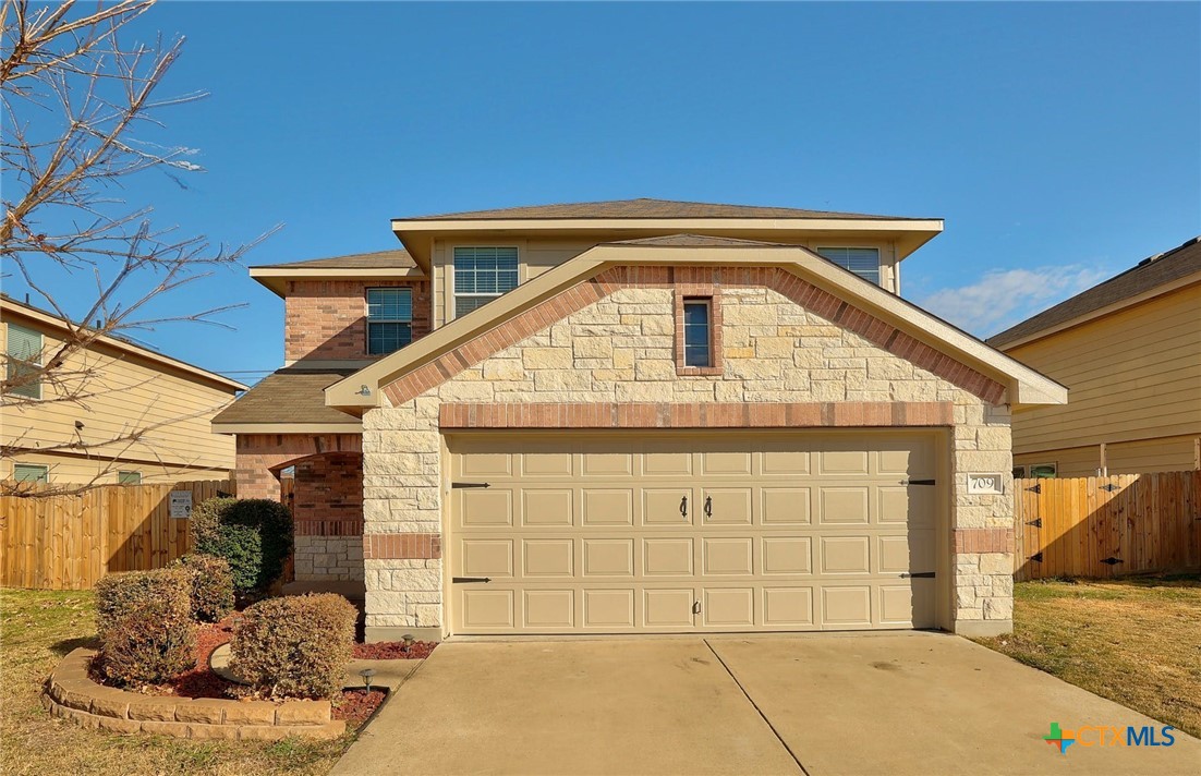 709 Draco Drive Property Photo 1