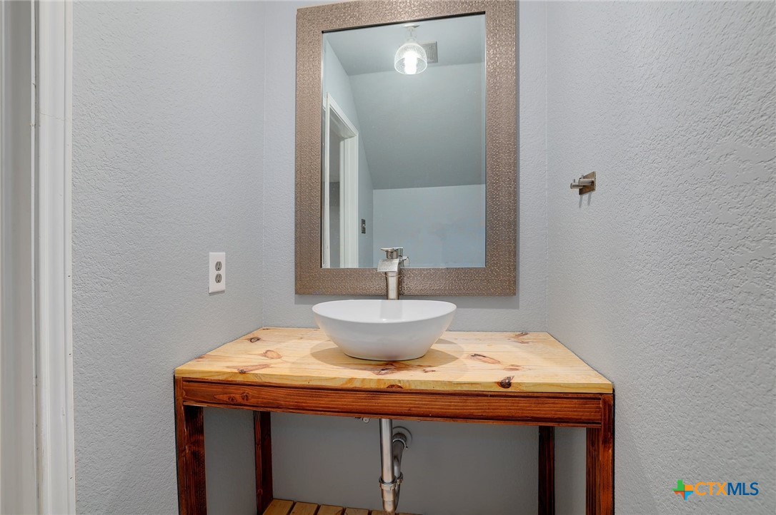709 Draco Drive Property Photo 15