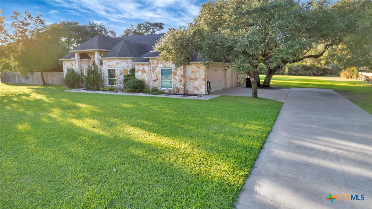 62 Grand Oak Drive Property Photo 3