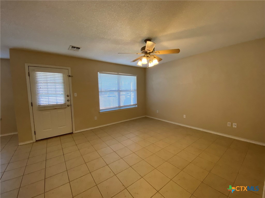 3012 Green Mountain Drive Property Photo 4