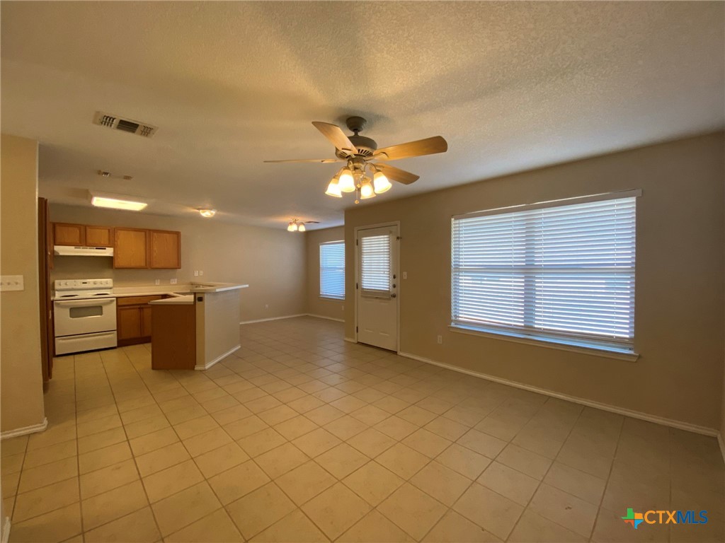 3012 Green Mountain Drive Property Photo 9