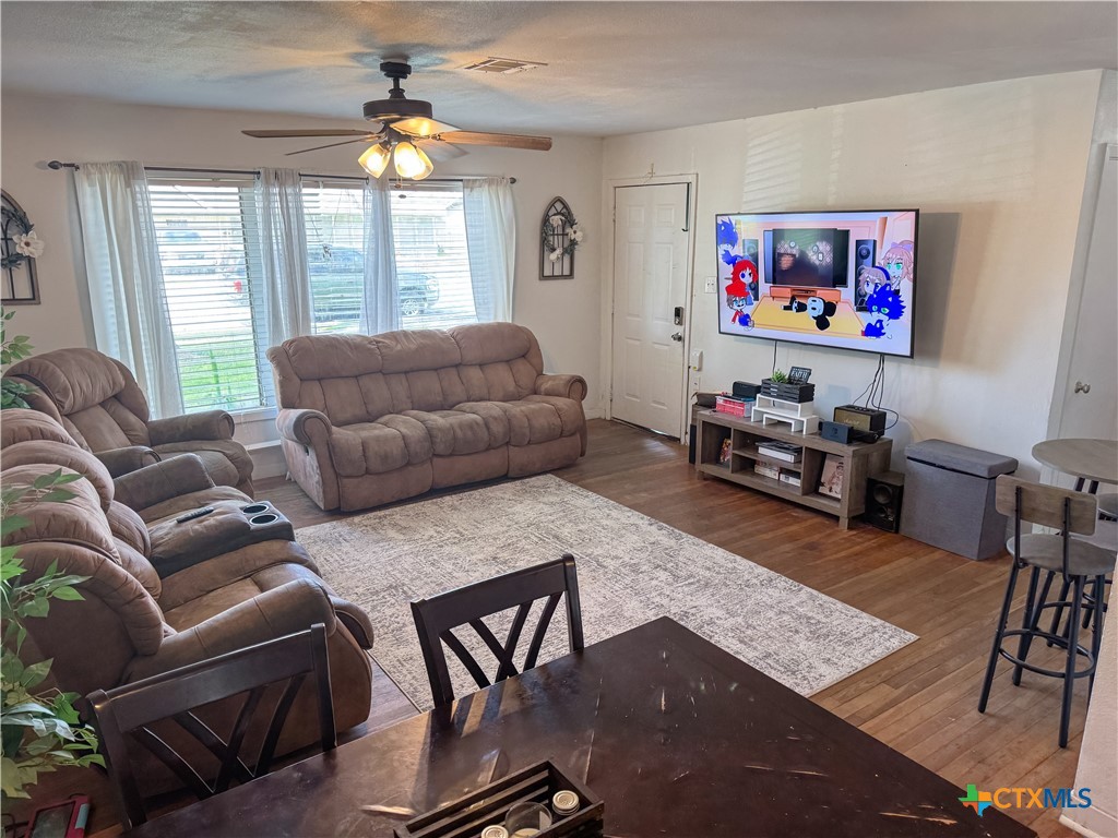 4912 Evergreen Property Photo 4