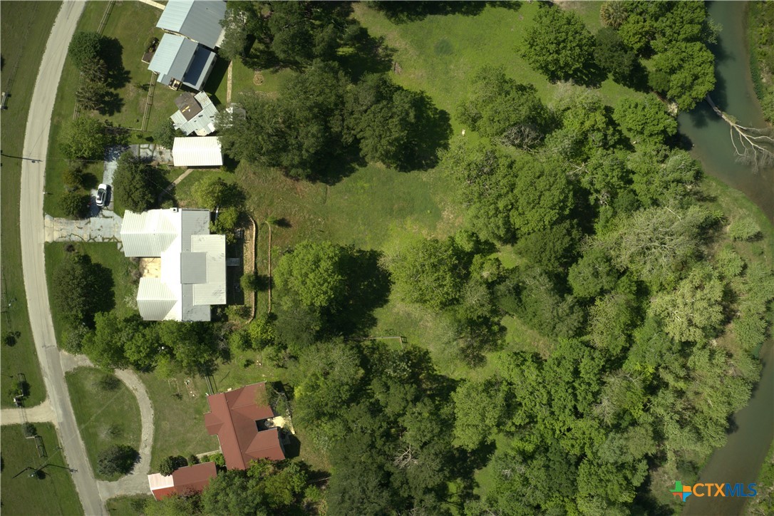 1061 Martindale Falls Road Property Photo 3