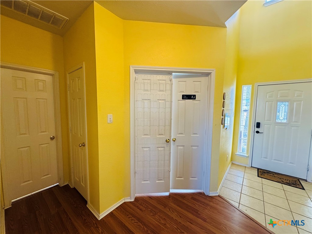 4503 Golden Gate Drive Property Photo 6
