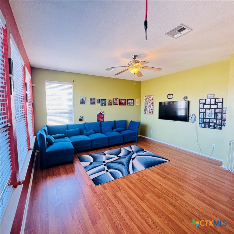 4503 Golden Gate Drive Property Photo 8