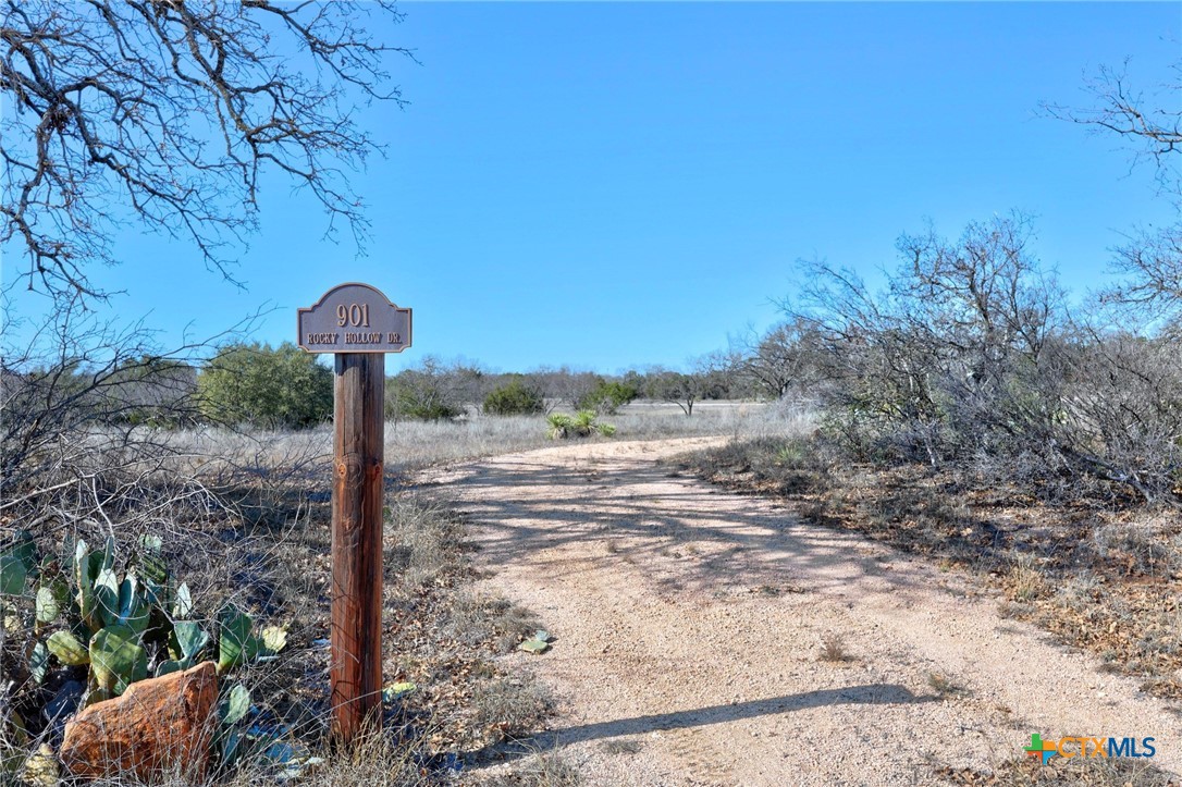 901 Rocky Hollow Drive Property Photo 12