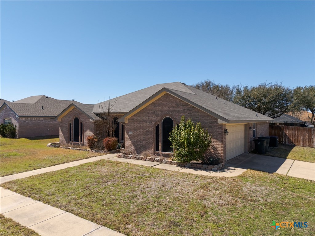4201 Capri Drive Property Photo 2