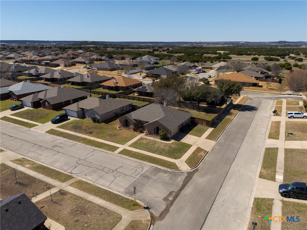 4201 Capri Drive Property Photo 3