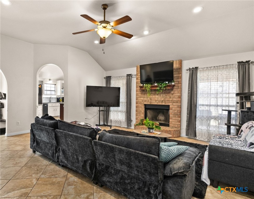 4201 Capri Drive Property Photo 4