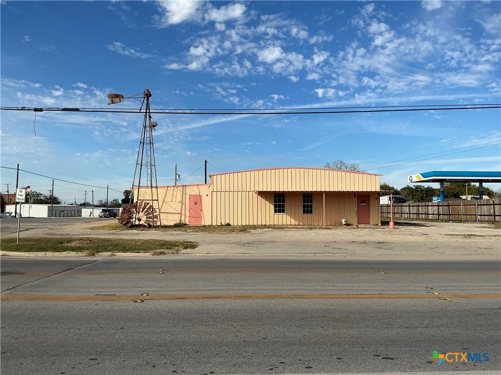 204 E Central Avenue Property Photo