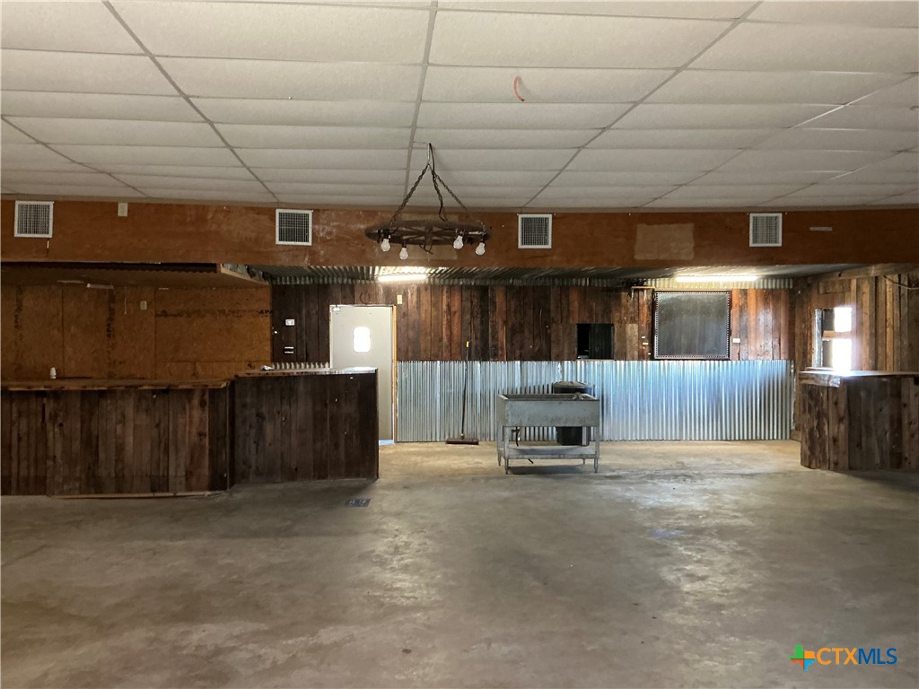 204 E Central Avenue Property Photo 10