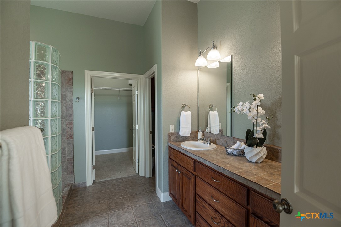 451 Winding View Property Photo 21
