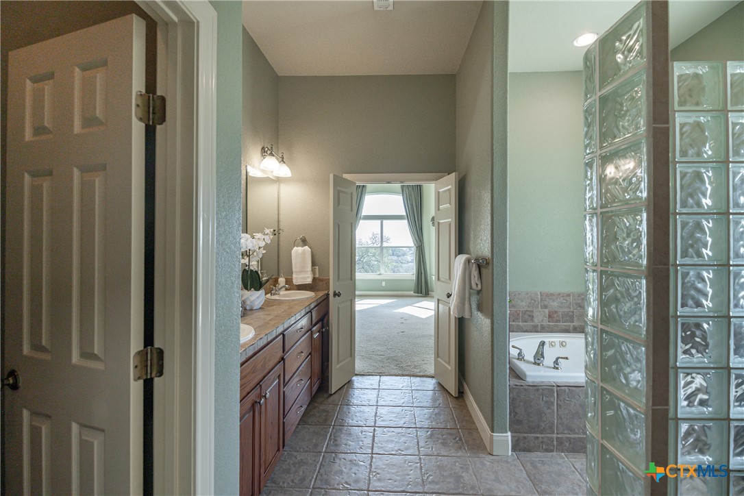 451 Winding View Property Photo 22
