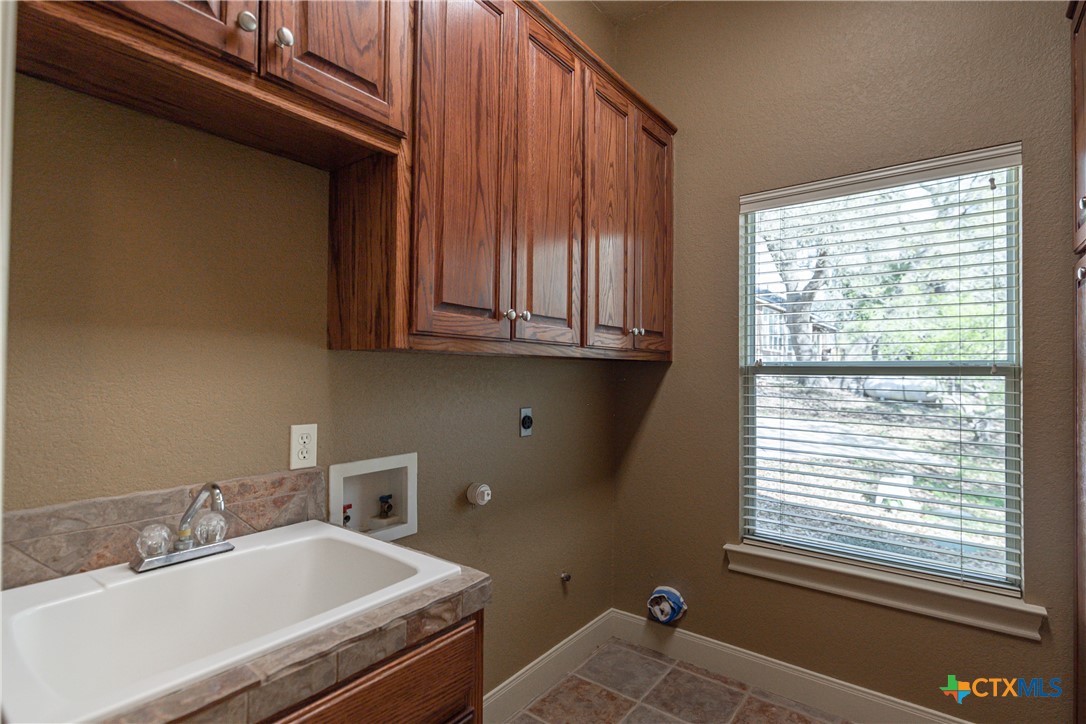451 Winding View Property Photo 25