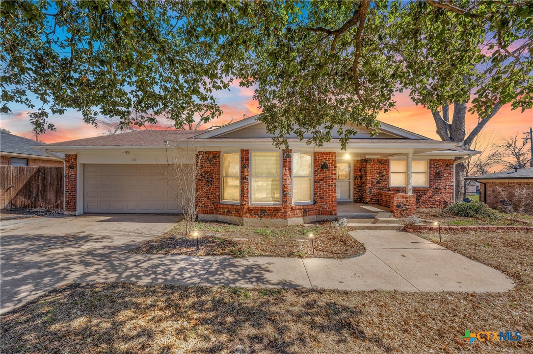 201 Apache Drive Property Photo 1