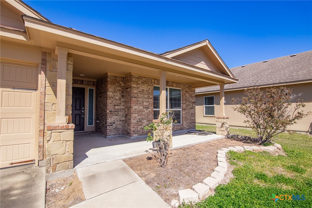 104 Cobble Stone Court Property Photo 1