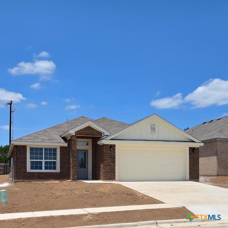 1402 Lindsey Drive Property Photo 1