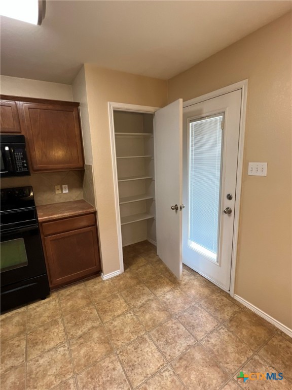 9109 Bellgrove Court Property Photo 22