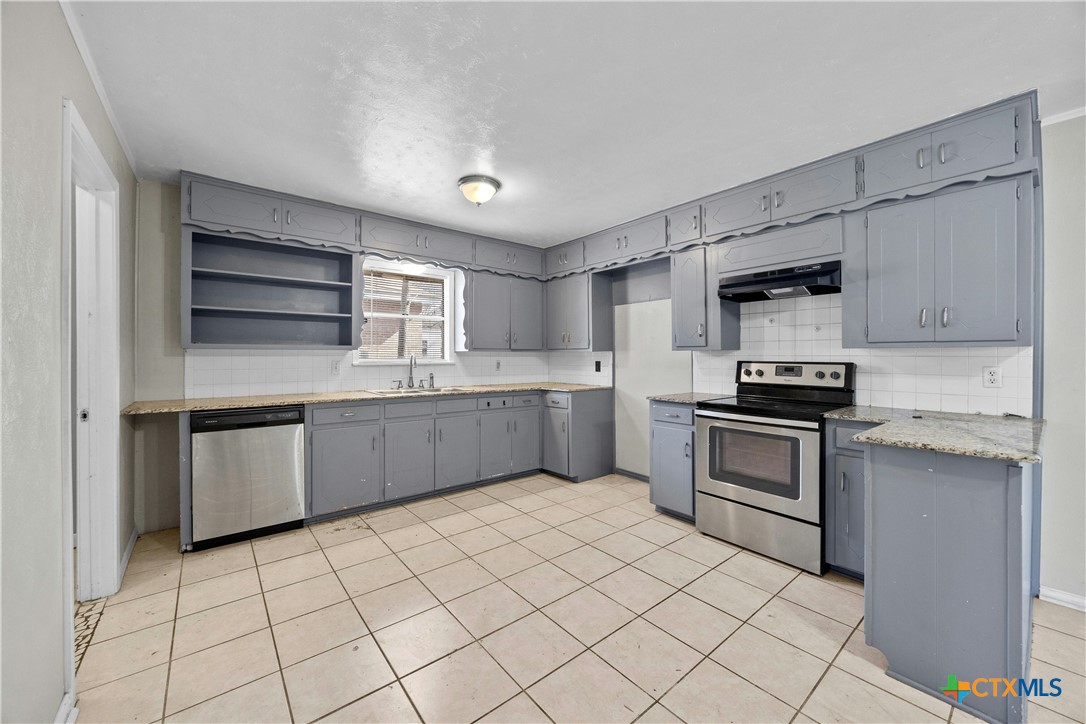1302 Cedar Drive Property Photo 11