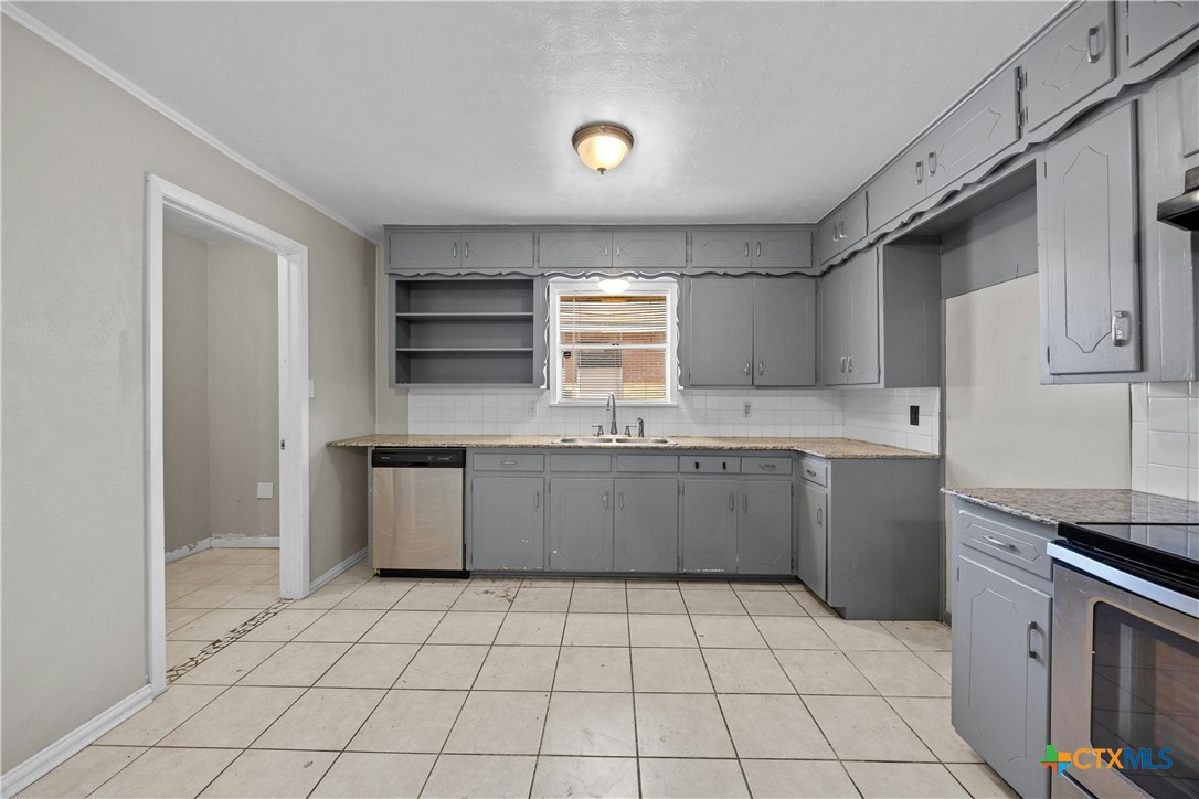 1302 Cedar Drive Property Photo 12