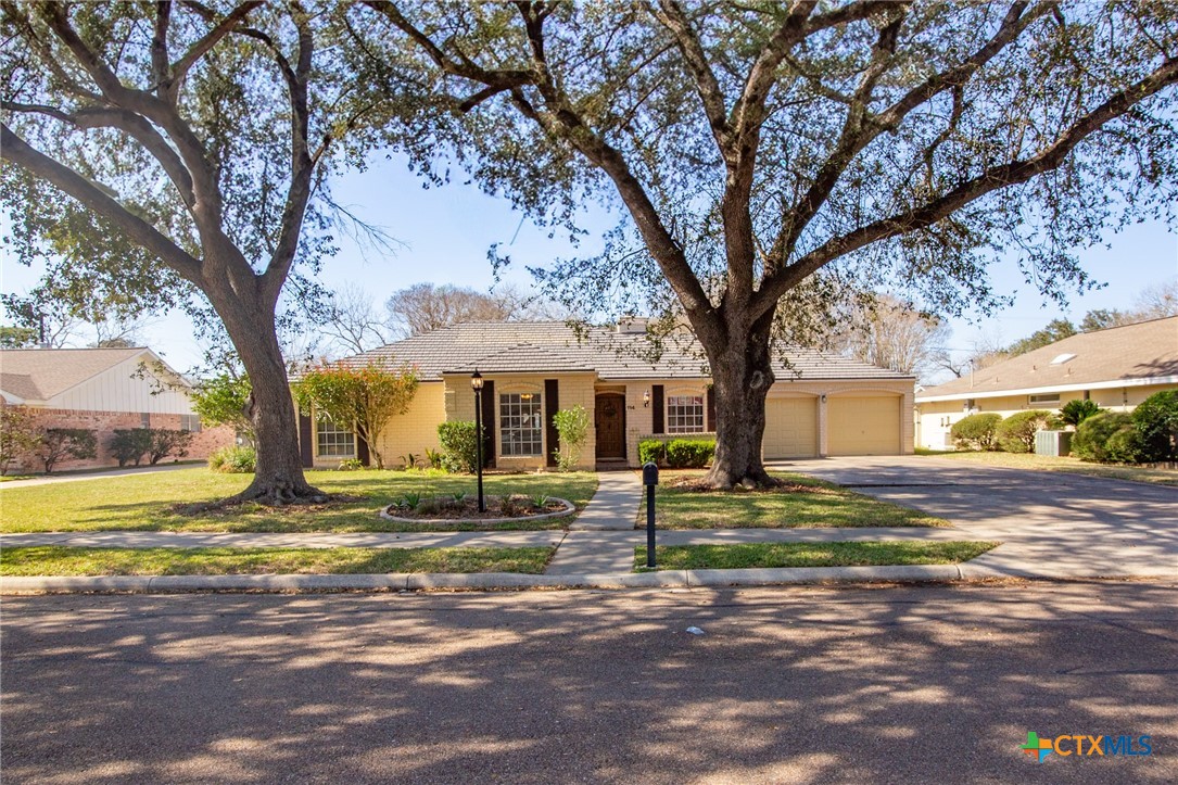114 Berkshire Lane Picture