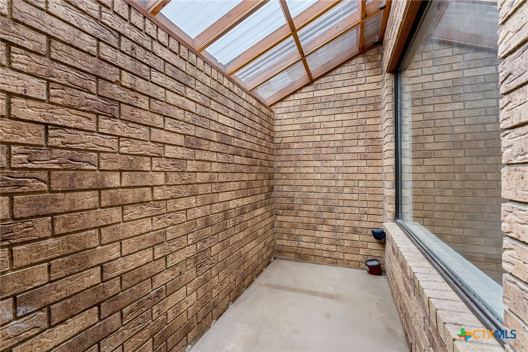 4003 River Oaks Circle Property Photo 15