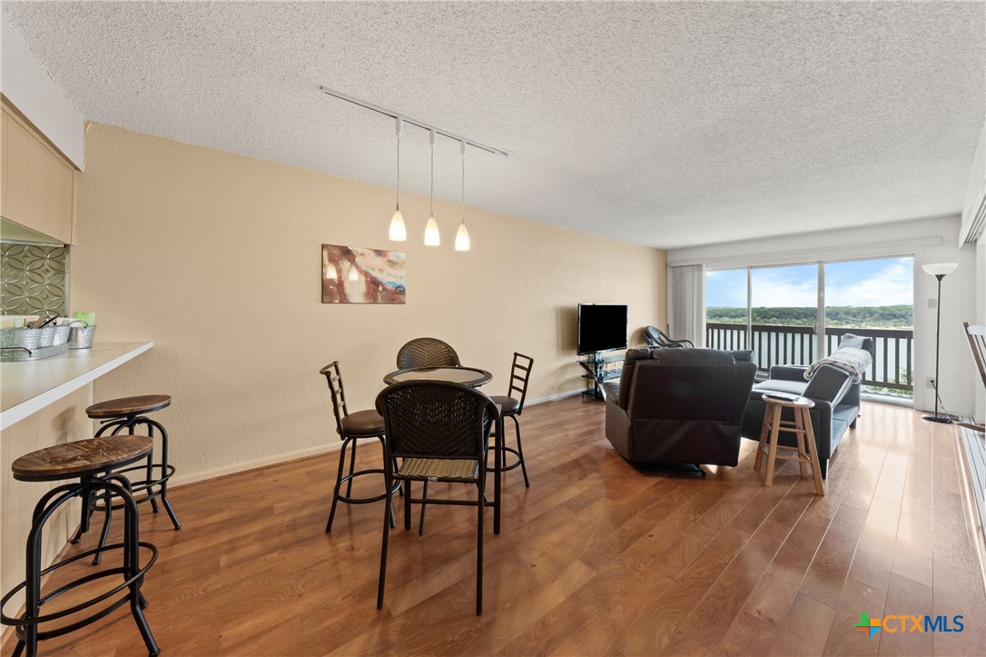 218 Cliffhouse Drive Property Photo 6