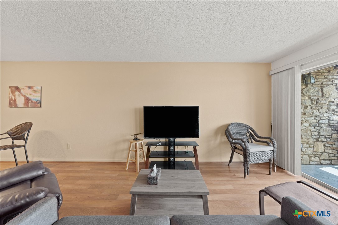 218 Cliffhouse Drive Property Photo 15