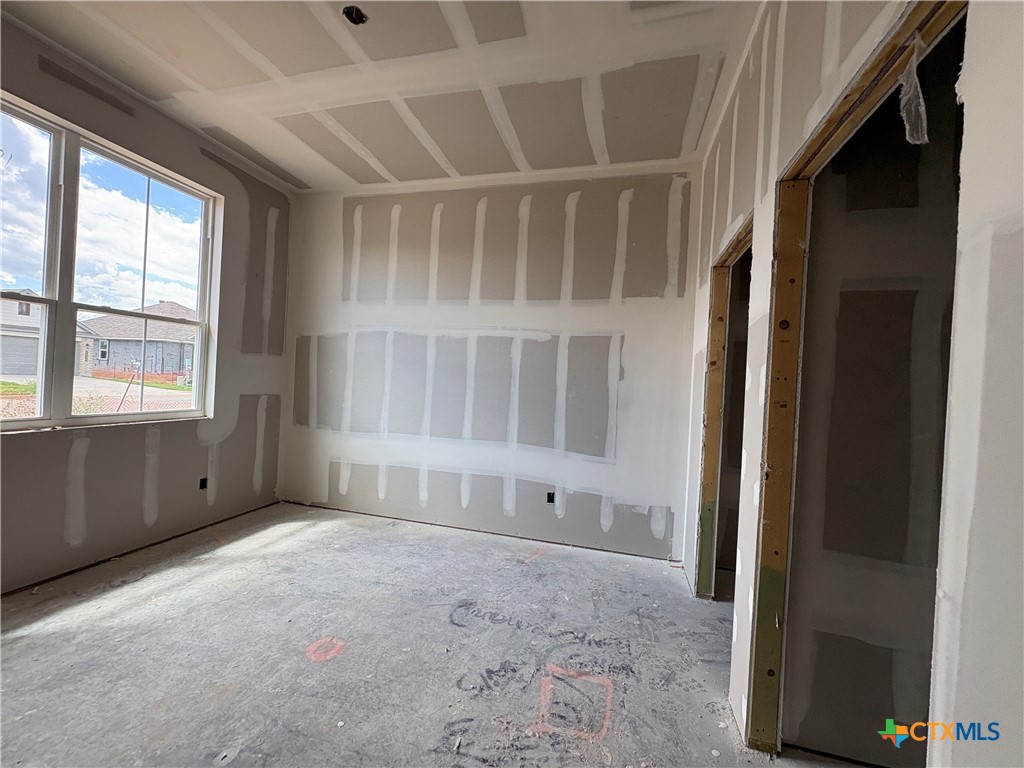 1229 Dowdy Drive Property Photo 3