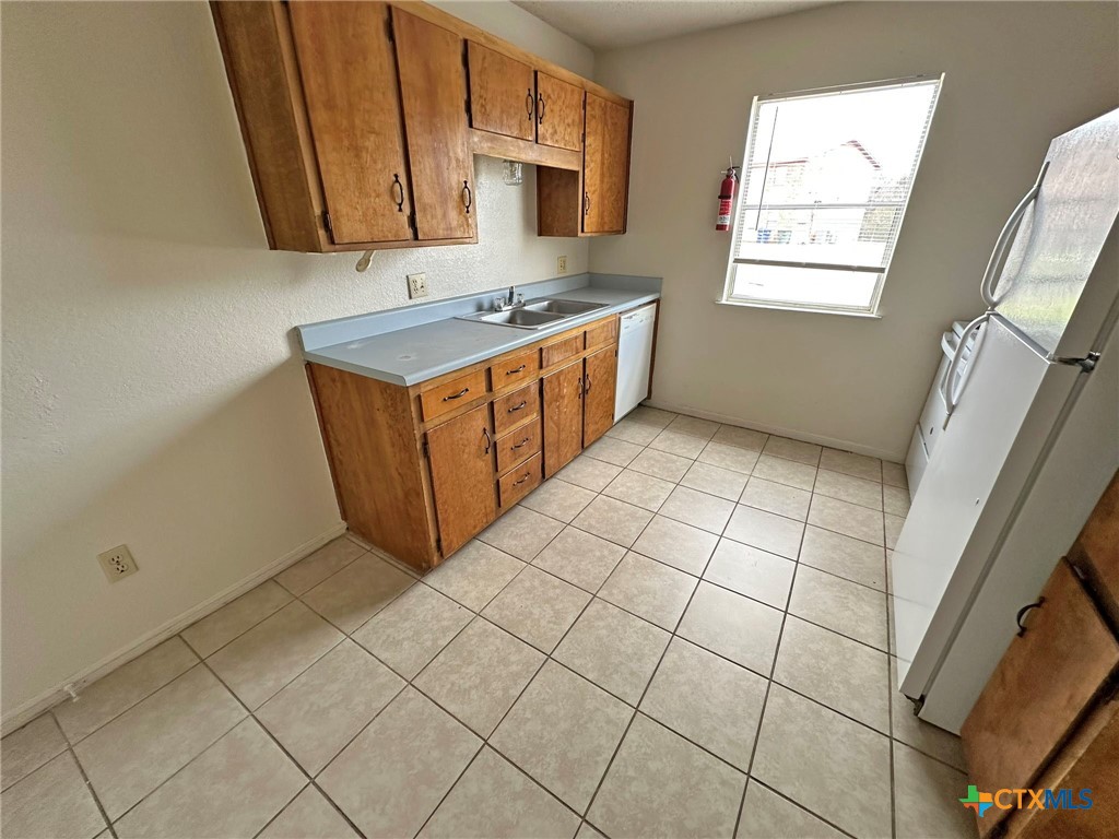 301 Erby Avenue A-d Property Photo 5