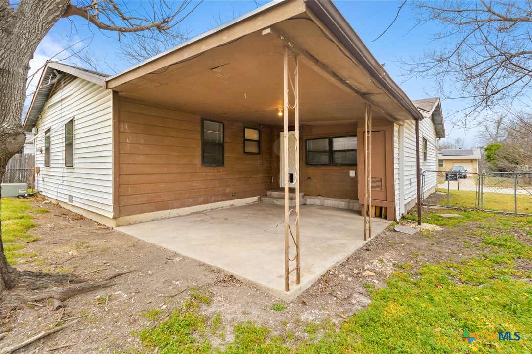 1006 San Antonio Street Property Photo 22