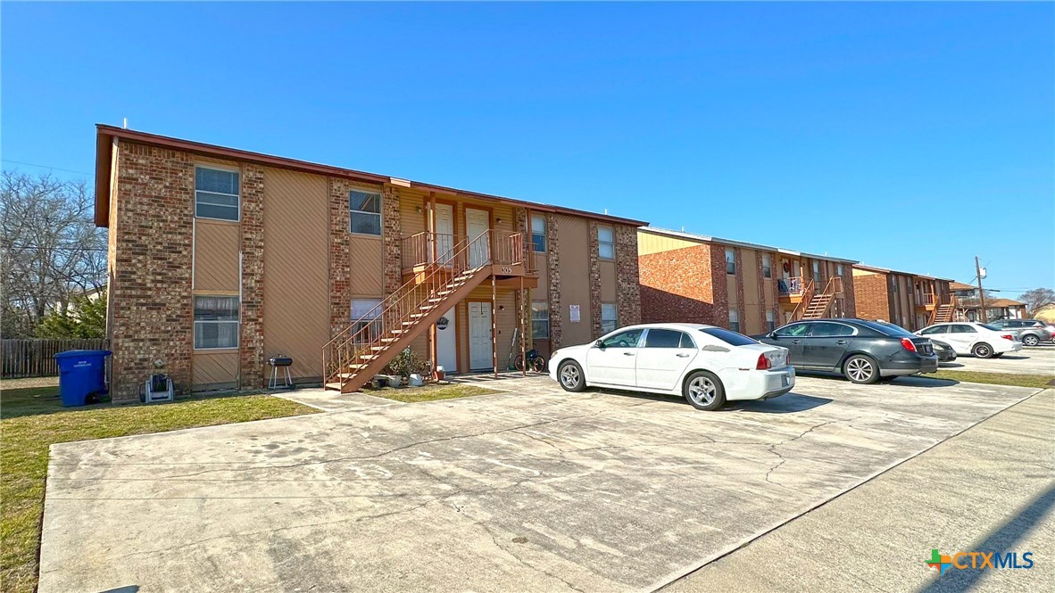 305 Erby Avenue A-d Property Photo