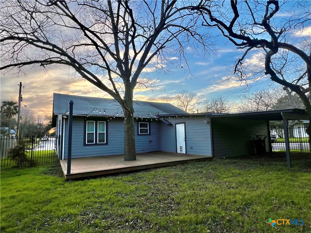 226 Smith Street Property Photo 8