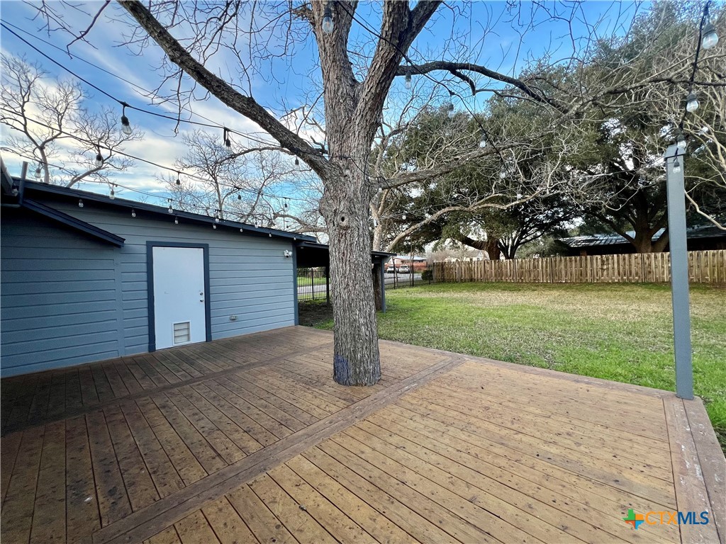 226 Smith Street Property Photo 11