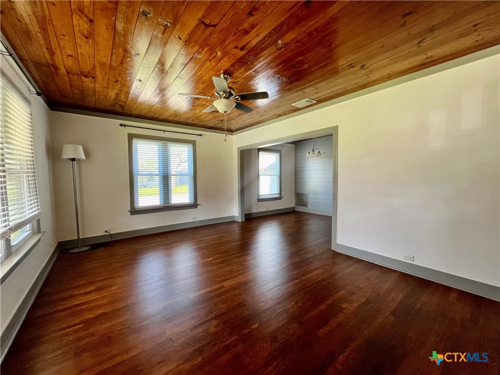 226 Smith Street Property Photo 14