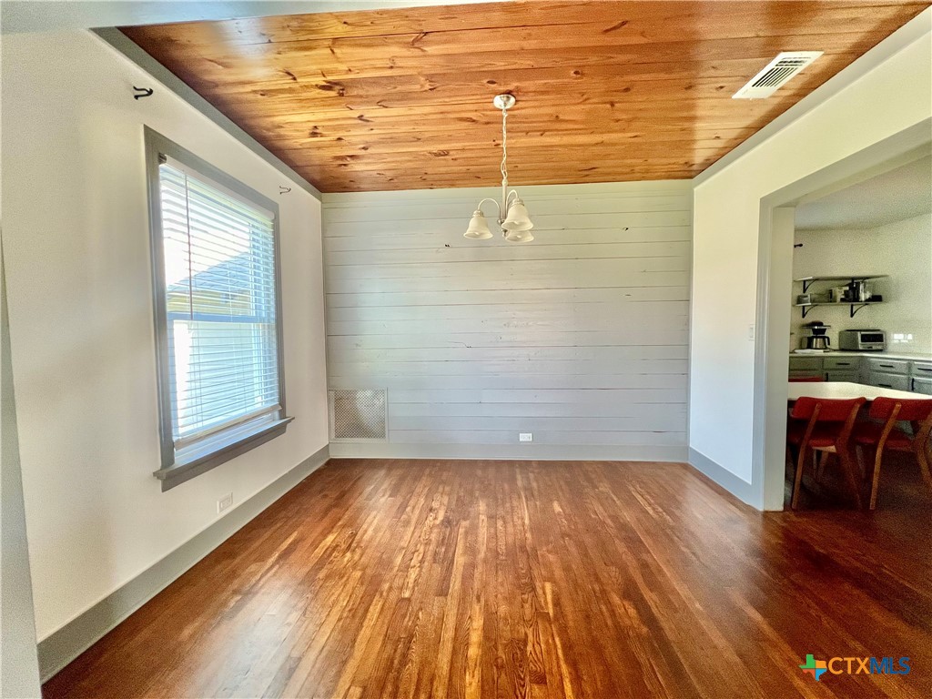 226 Smith Street Property Photo 15