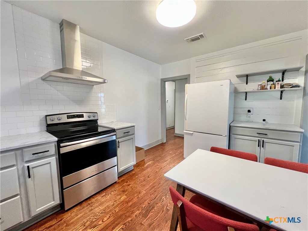 226 Smith Street Property Photo 17