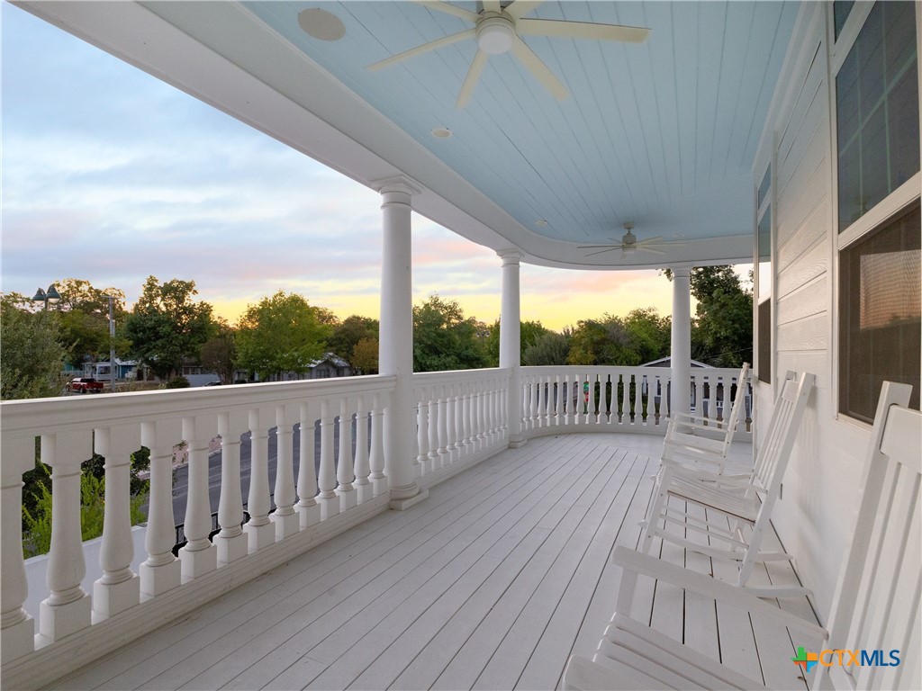 1077 W Mill Street Property Photo 10