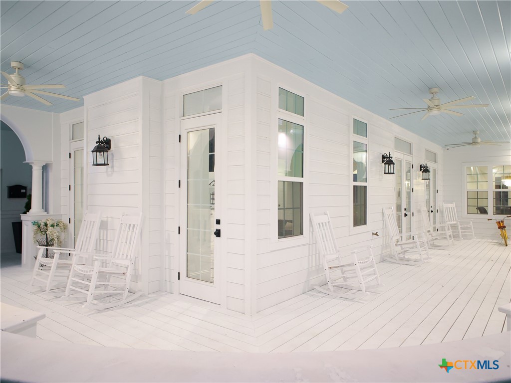1077 W Mill Street Property Photo 46