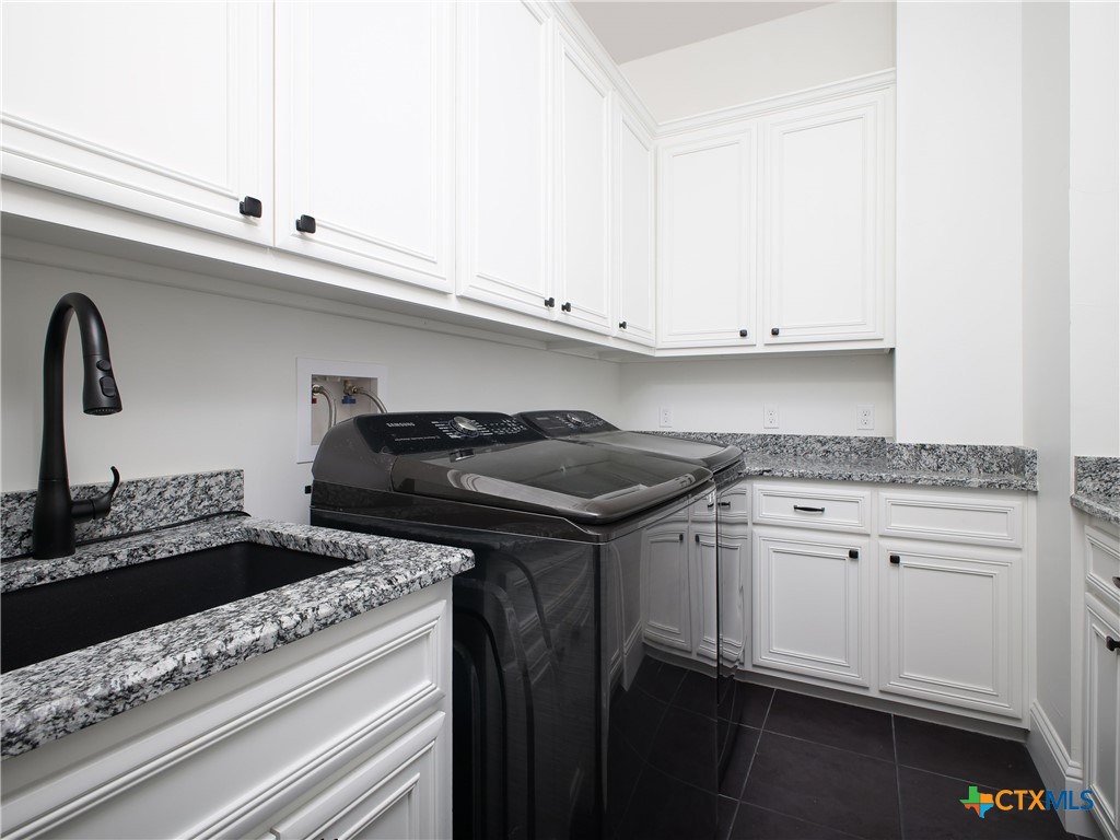 1077 W Mill Street Property Photo 48
