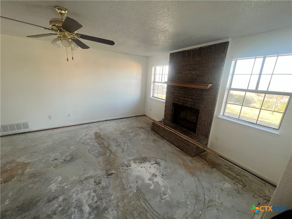 2302 Huckleberry Drive Property Photo 8