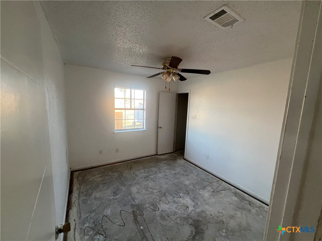 2302 Huckleberry Drive Property Photo 10