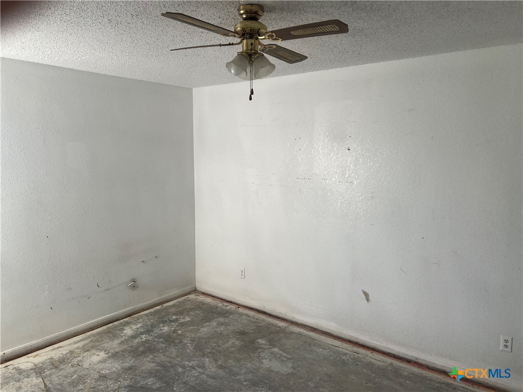 2302 Huckleberry Drive Property Photo 12