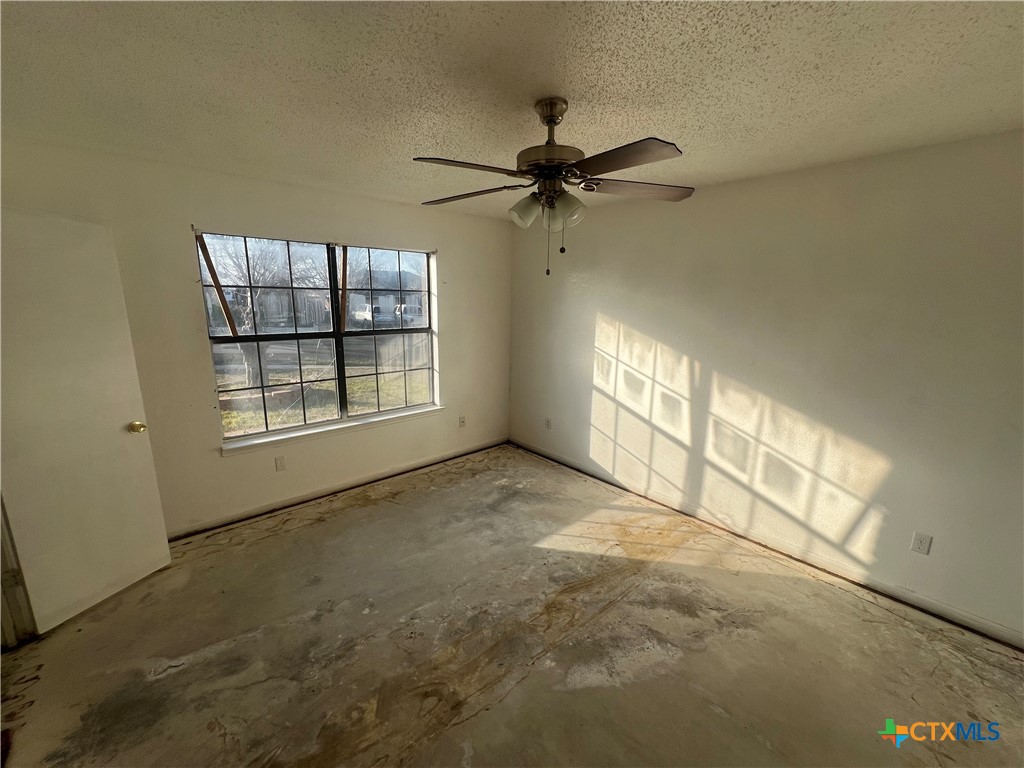 2302 Huckleberry Drive Property Photo 14