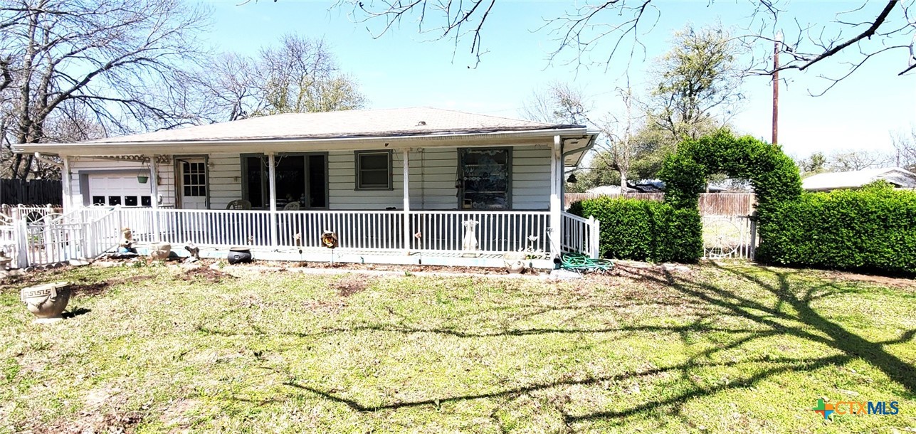 112 College Avenue Property Photo 3