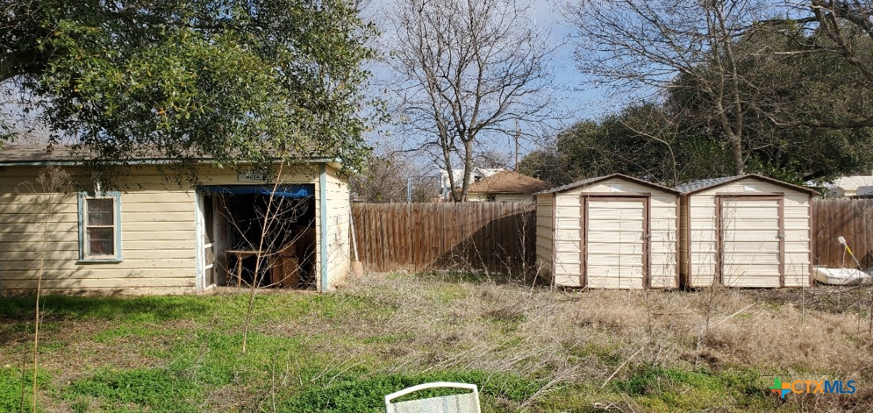 112 College Avenue Property Photo 6